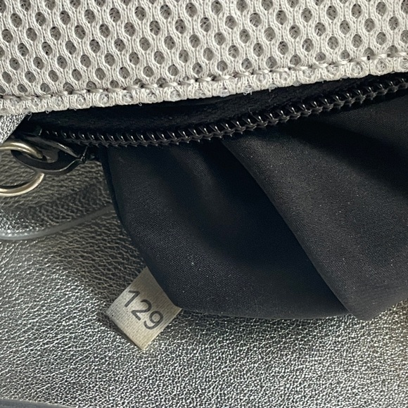 MIU MIU SS 2000 sporty shoulder bag - Picture 6 of 8